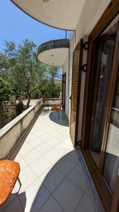 Hasani Apartments Sarande Exterior photo